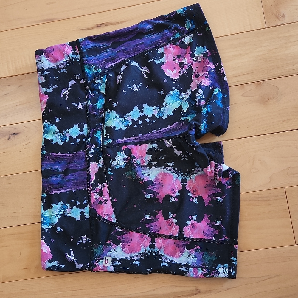 Fabletics shorts - Picture 2 of 3